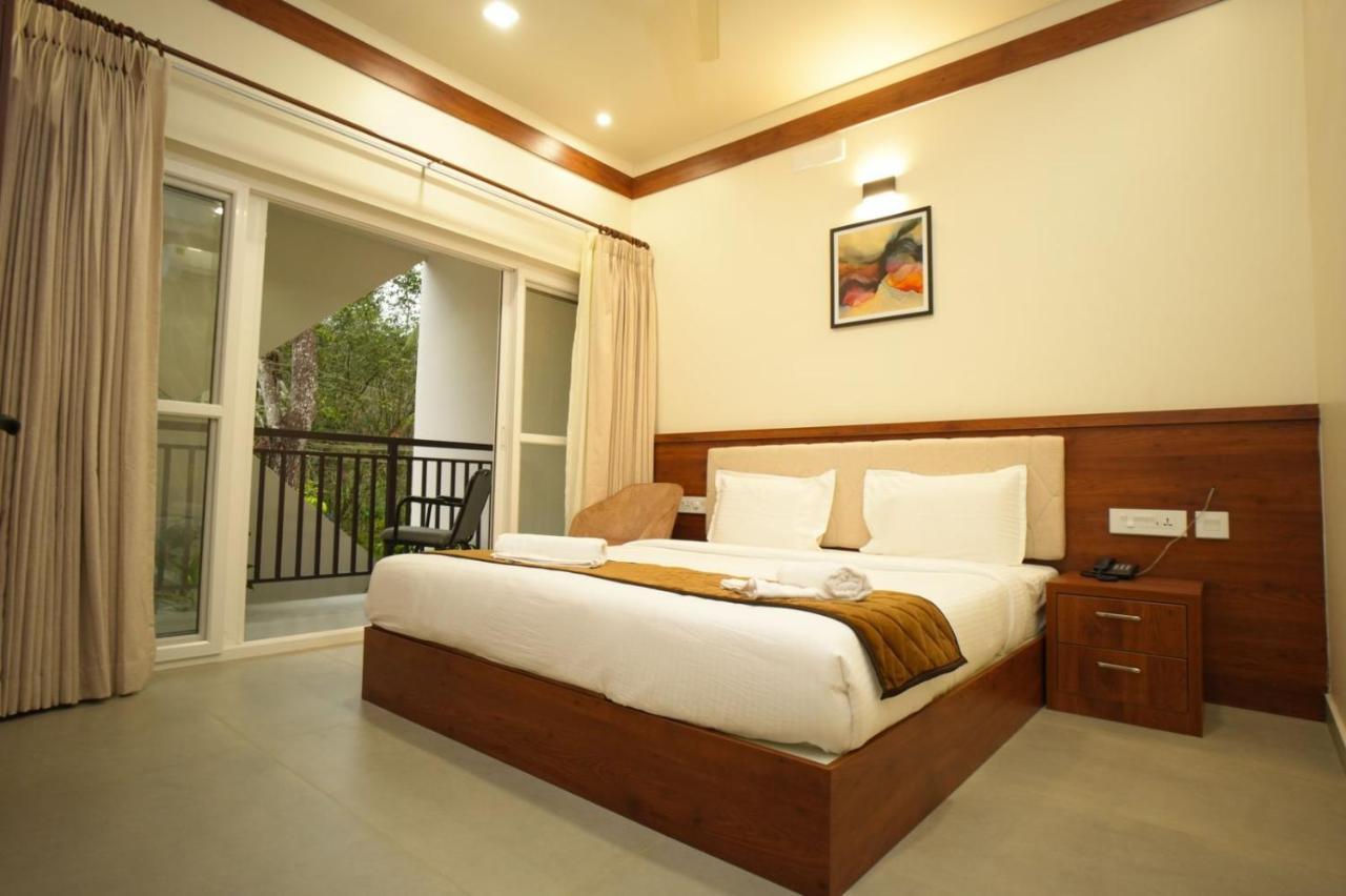 Royalton Residency Hotel Mundakāyam Exterior foto