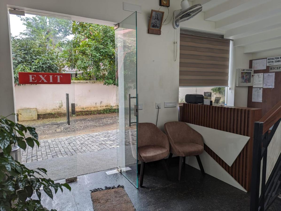 Royalton Residency Hotel Mundakāyam Exterior foto