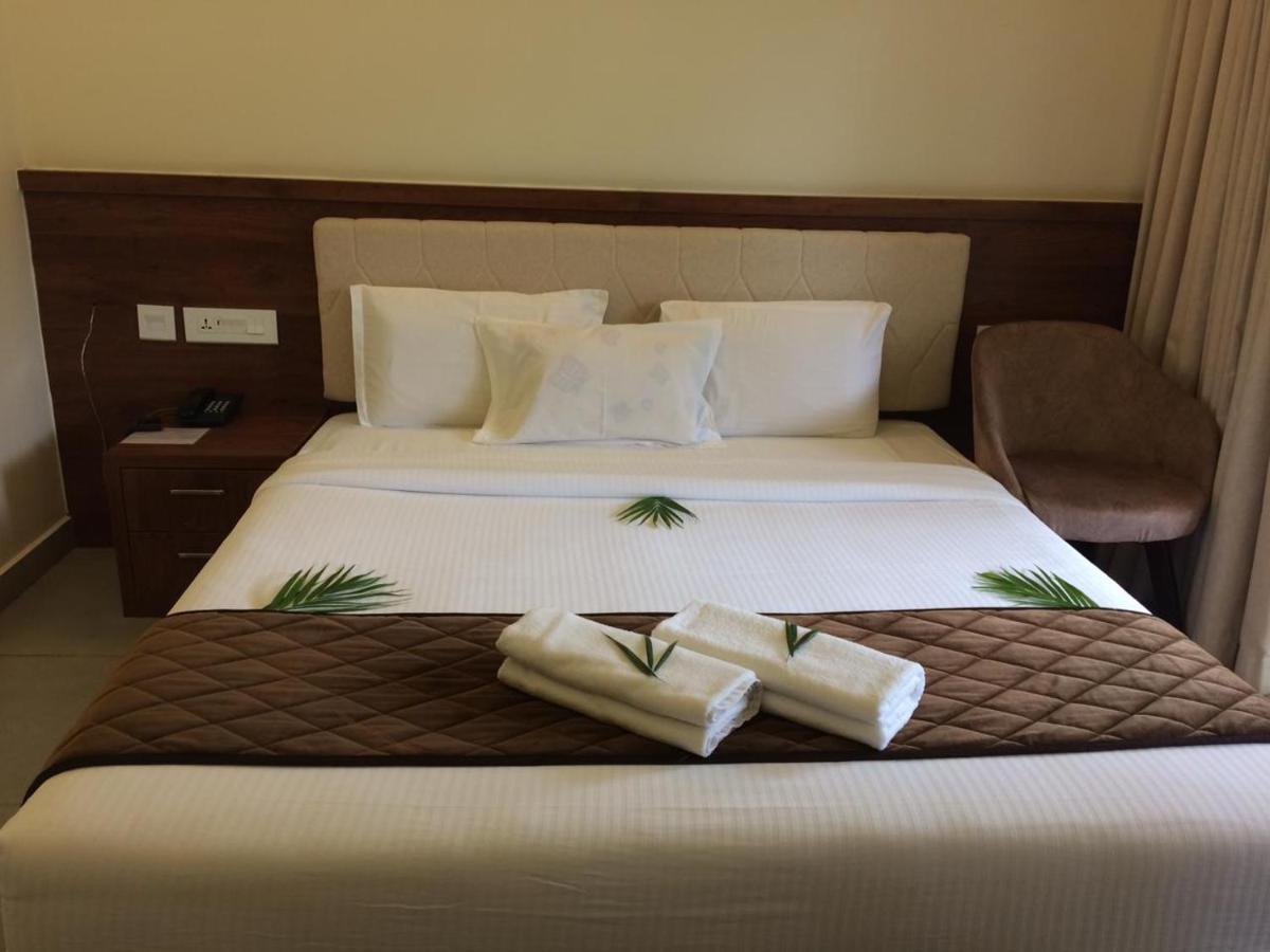 Royalton Residency Hotel Mundakāyam Exterior foto
