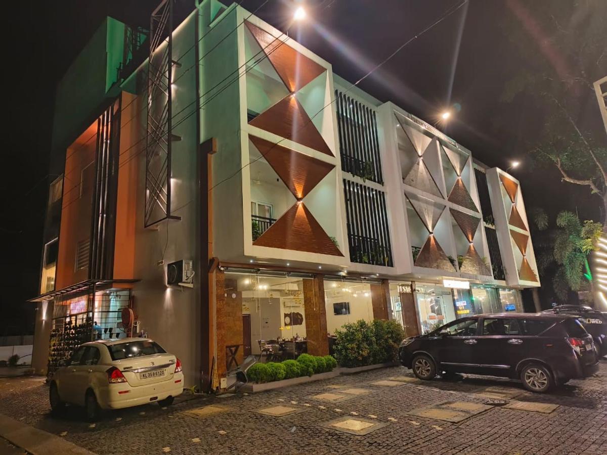 Royalton Residency Hotel Mundakāyam Exterior foto