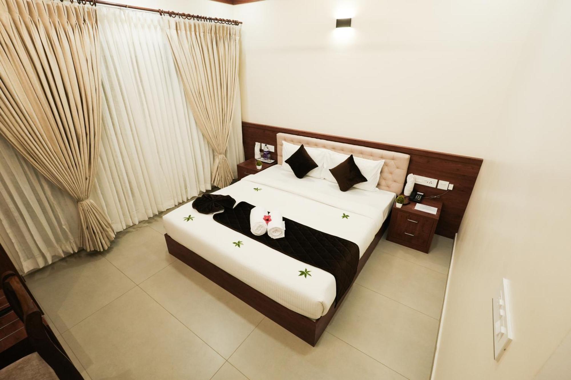 Royalton Residency Hotel Mundakāyam Exterior foto